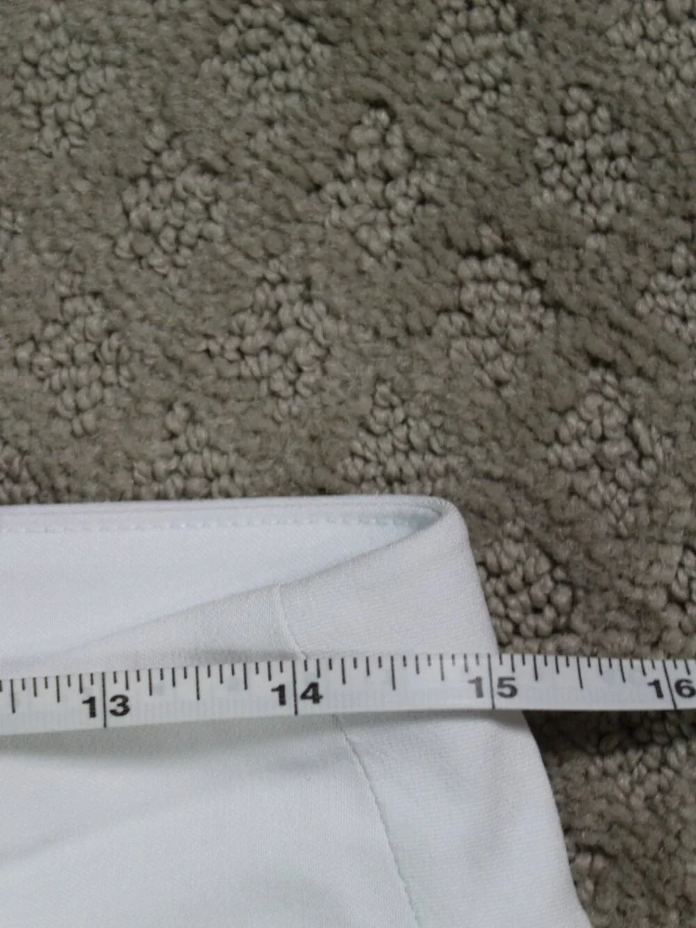 NWT INC Size 6 Bright White Skinny Capri Pull On Pants